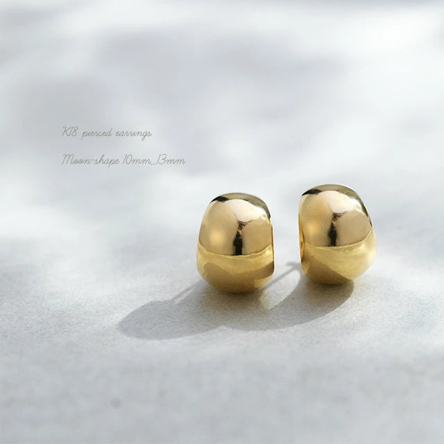 Moon-shape ピアス