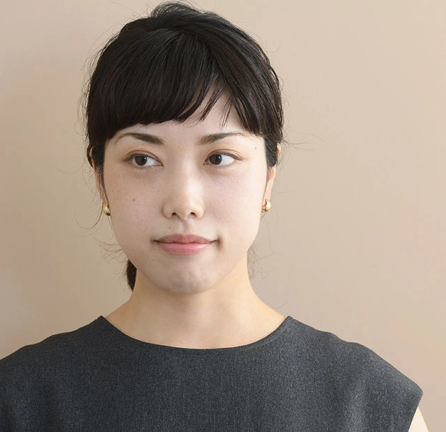 Moon-shape ピアス