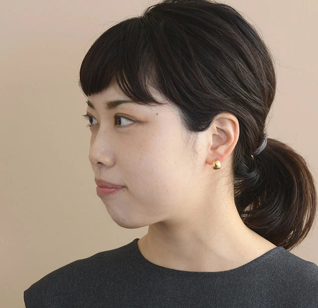 Moon-shape ピアス